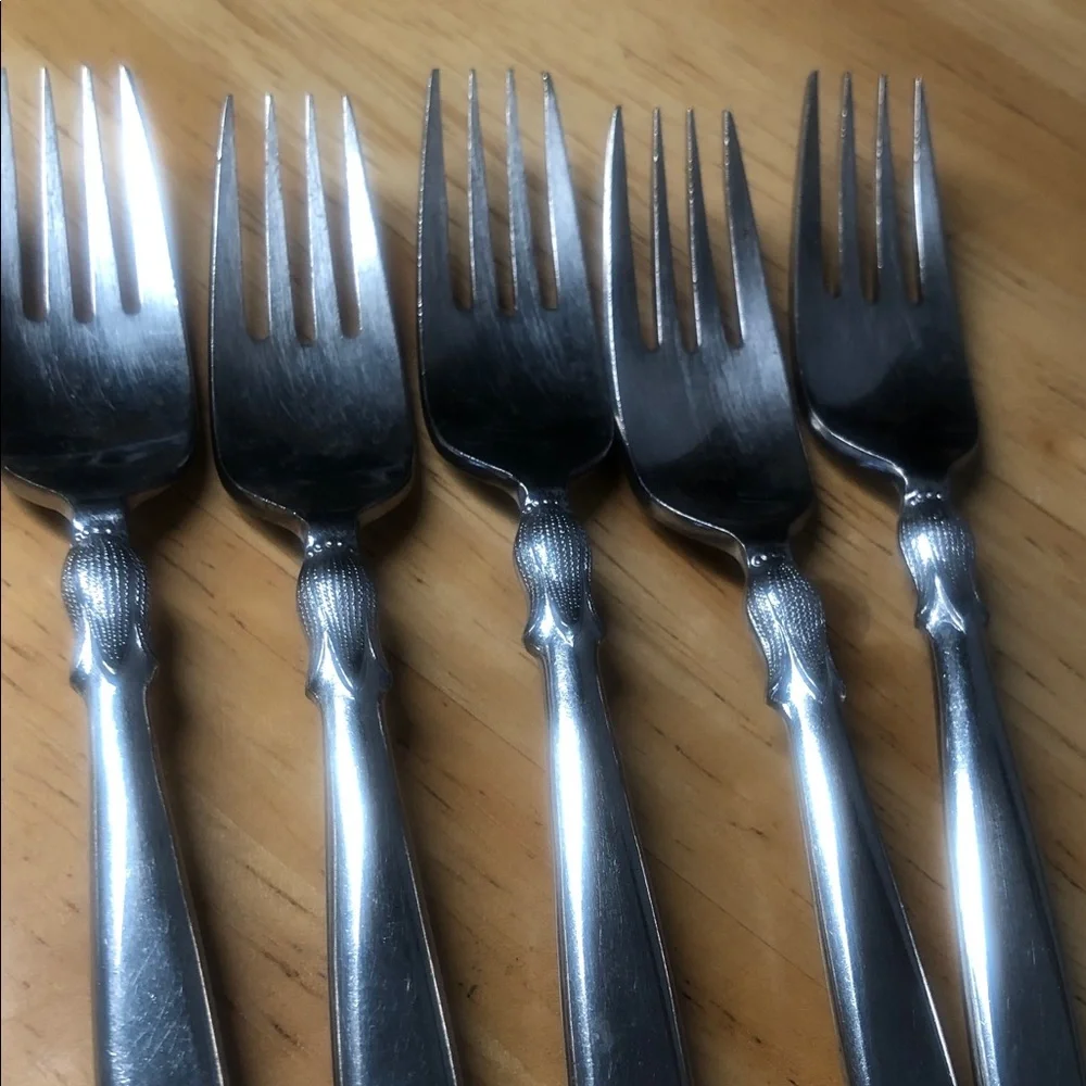 Sophisticated VTG Petal stainless Cutlery Set